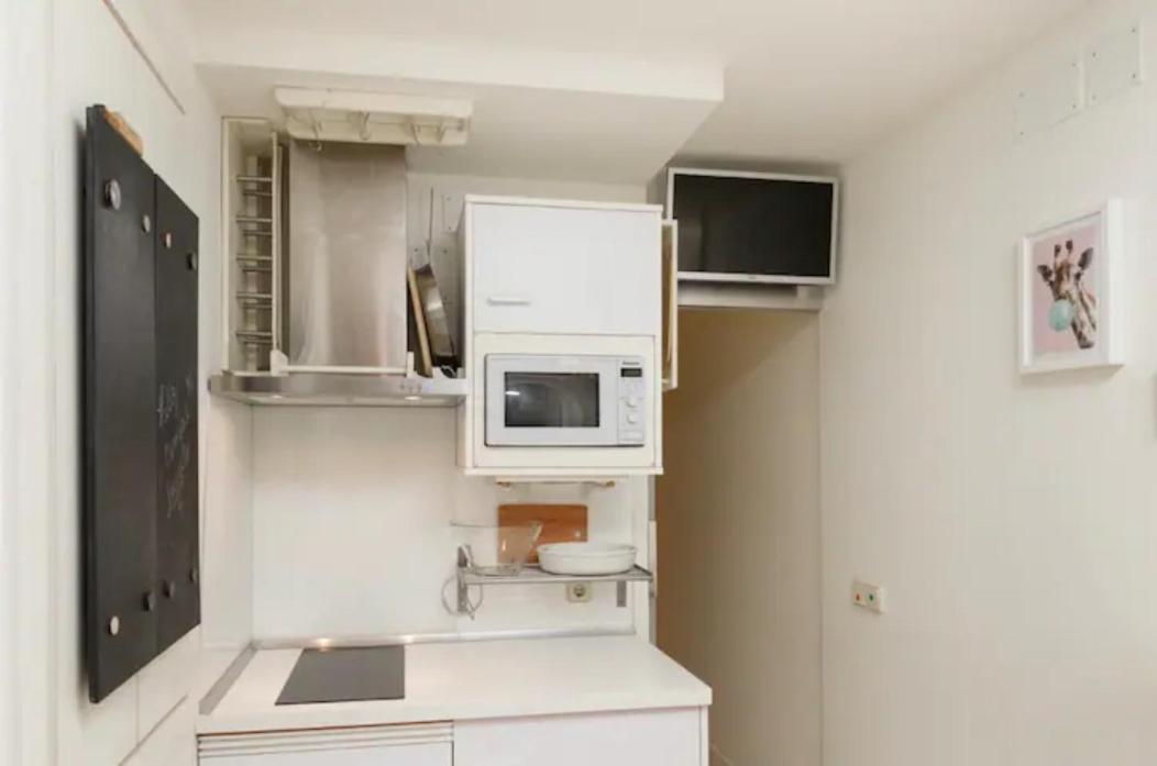 Beautiful & Cozy Apartment In The Heart Of Madrid Eksteriør billede